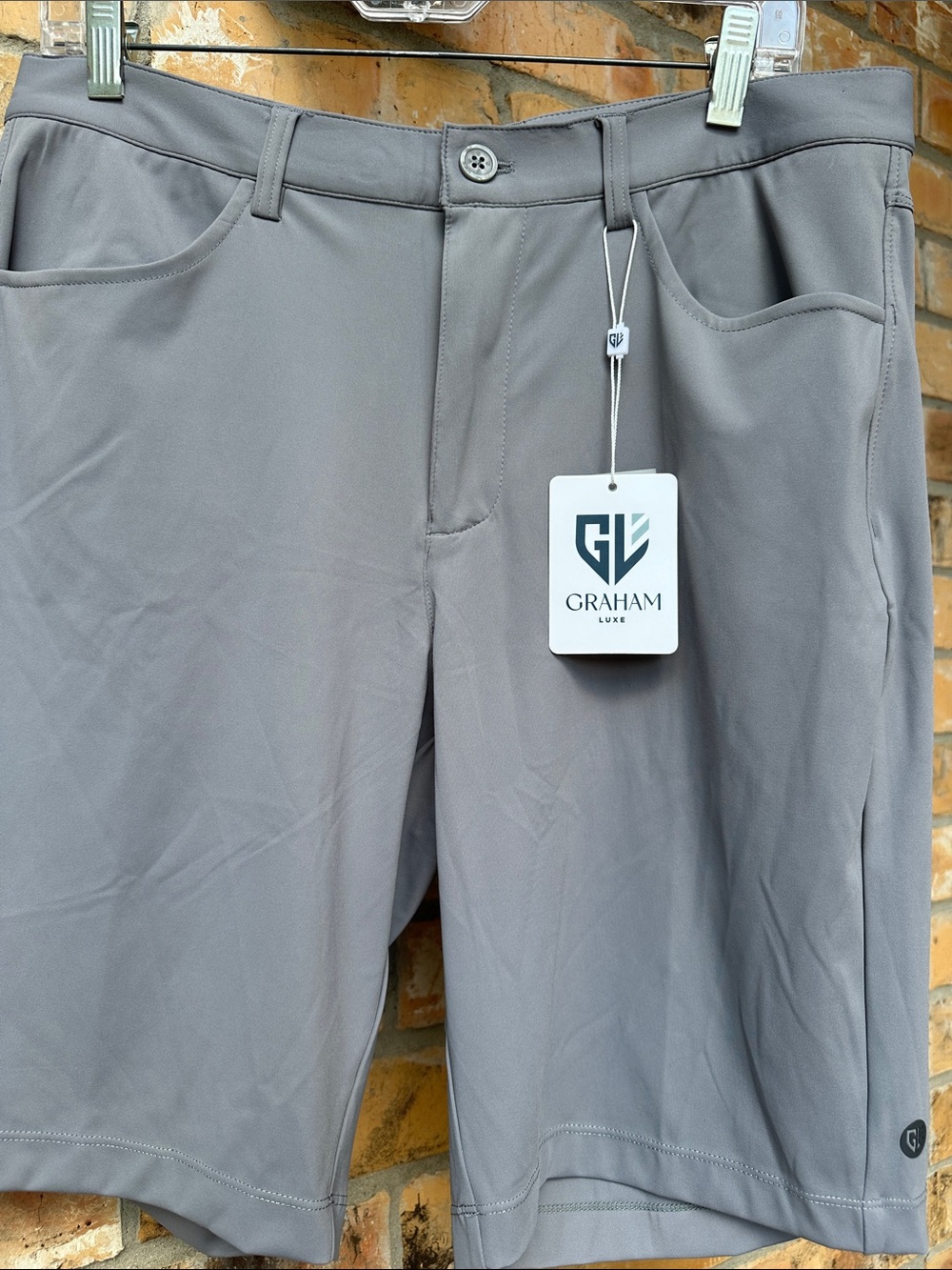 NWT Men’s Graham Luxe Wren Gray Performance Golf Chino Shorts – Size 32